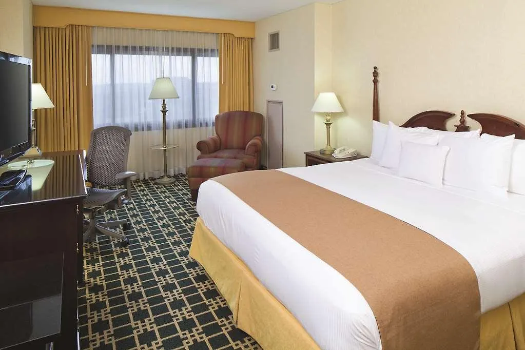 Doubletree By Hilton Fort Lee/George Washington Bridge Hotel