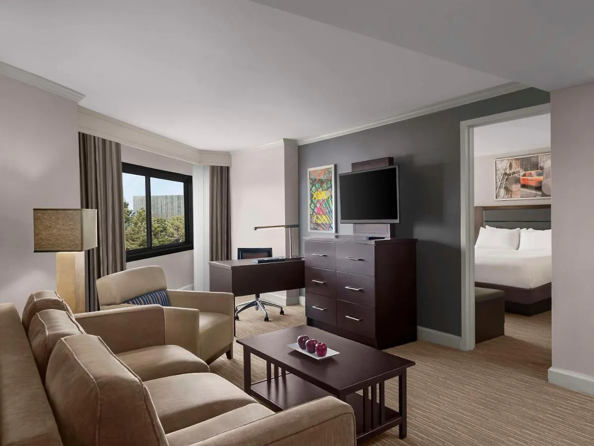 Doubletree By Hilton Fort Lee/George Washington Bridge Hotel