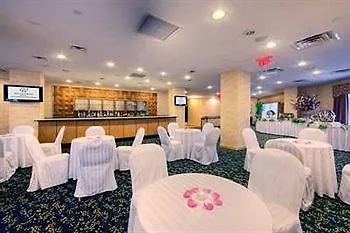 Doubletree By Hilton Fort Lee/George Washington Bridge
