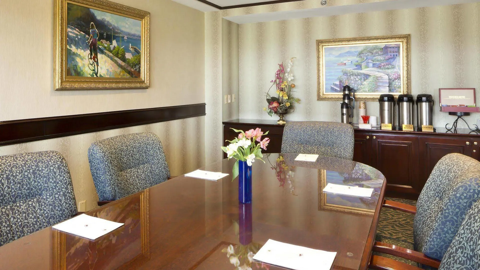 Doubletree By Hilton Fort Lee/George Washington Bridge Hotel