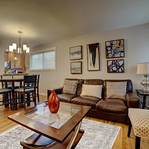 Cozy 2 Bedroom Townhouse In Northgate Holiday home Seattle
